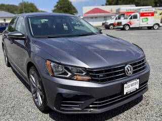 2017 Volkswagen Passat Image 6