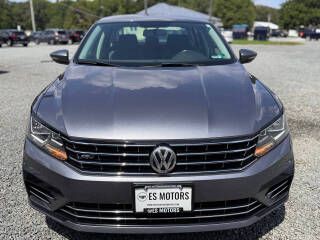 2017 Volkswagen Passat Image 7