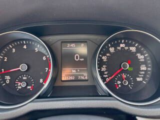 2017 Volkswagen Passat Image 11