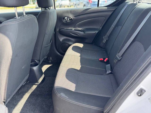 2019 Nissan Versa Image 14