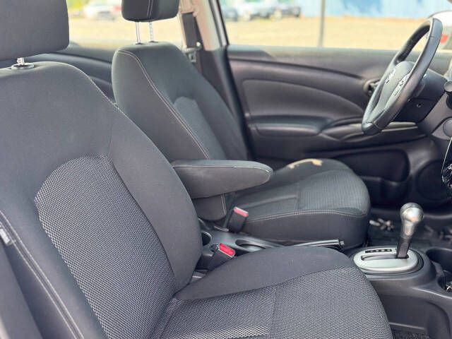 2019 Nissan Versa Image 20