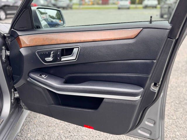 2014 Mercedes-Benz E-Class Image 6
