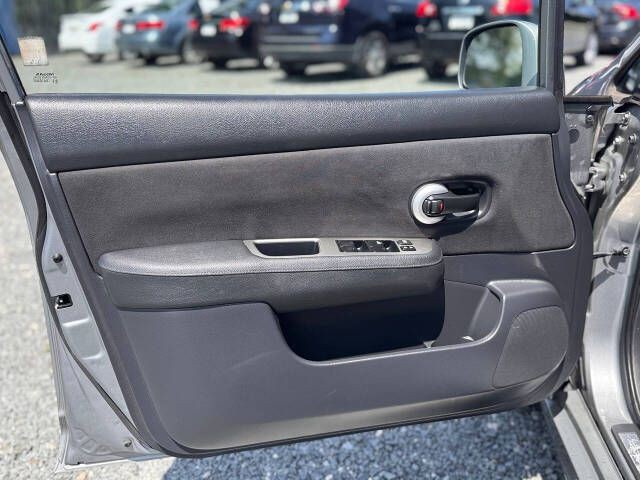 2012 Nissan Versa Image 24