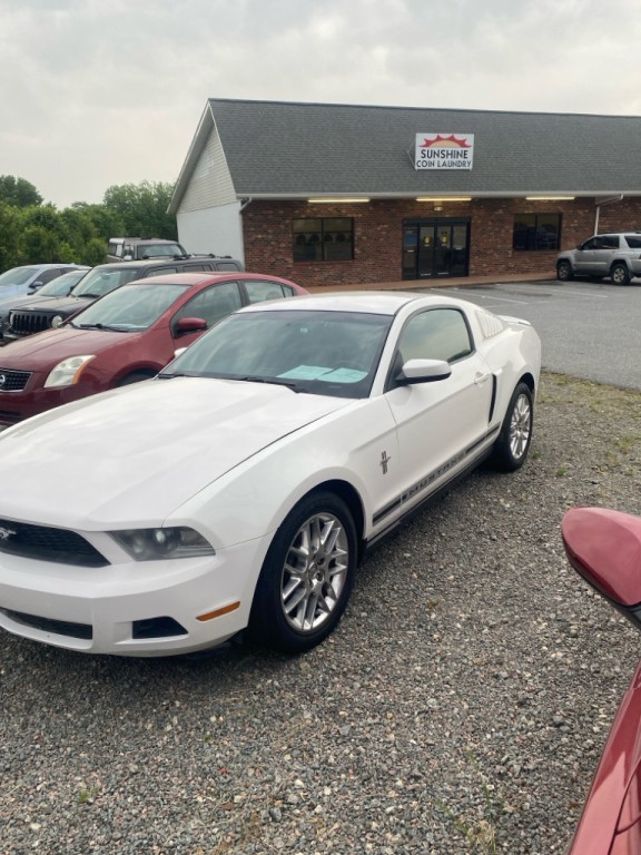 2012 Ford Mustang Image 2