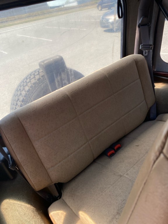 2002 Jeep Wrangler Image 7