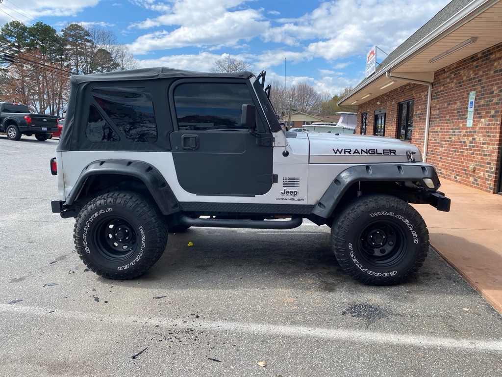 2004 Jeep Wrangler Image 3