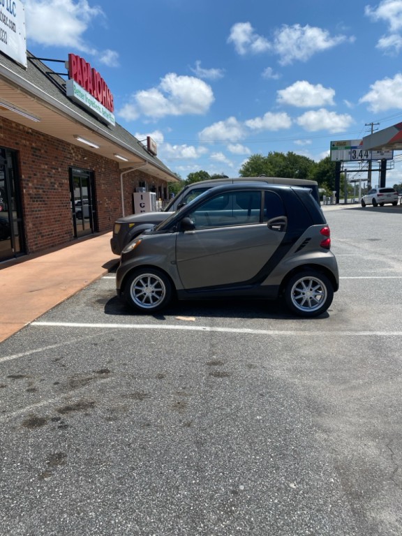 2010 smart fortwo Image 2