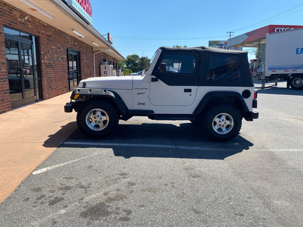 2002 Jeep Wrangler Image 2