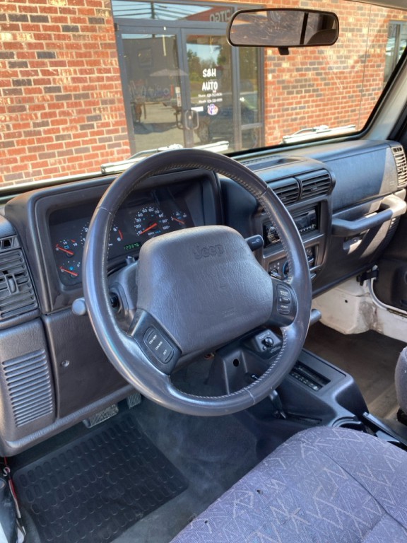 2002 Jeep Wrangler Image 5