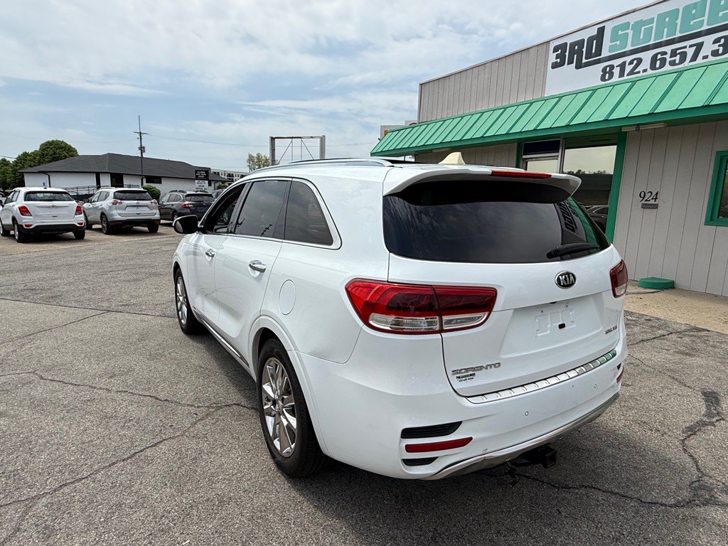 2016 Kia Sorento Image 8