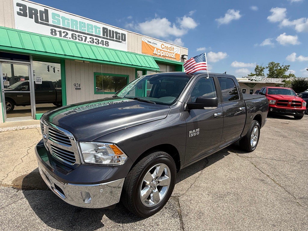 2017 RAM 1500 Image 3