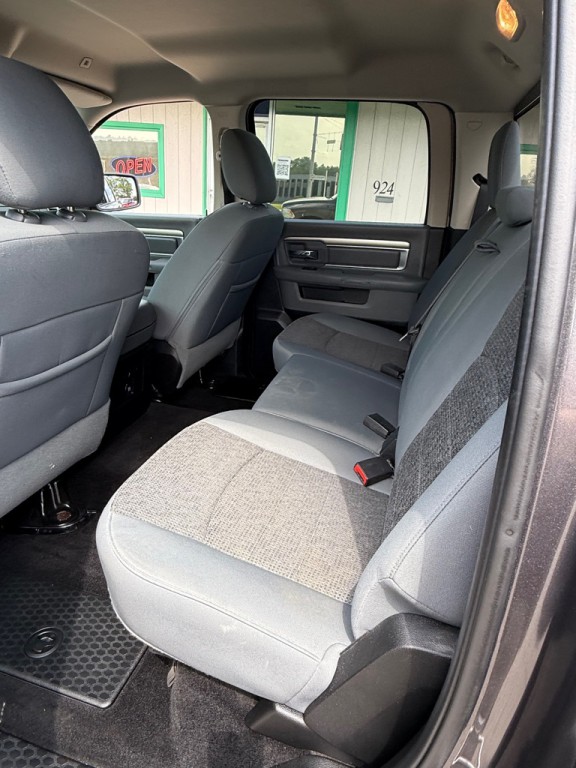 2017 RAM 1500 Image 11