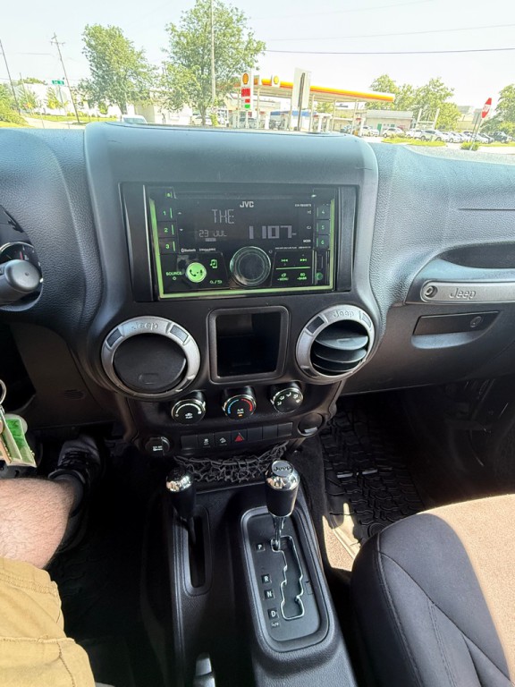 2015 Jeep Wrangler Unlimited Image 11