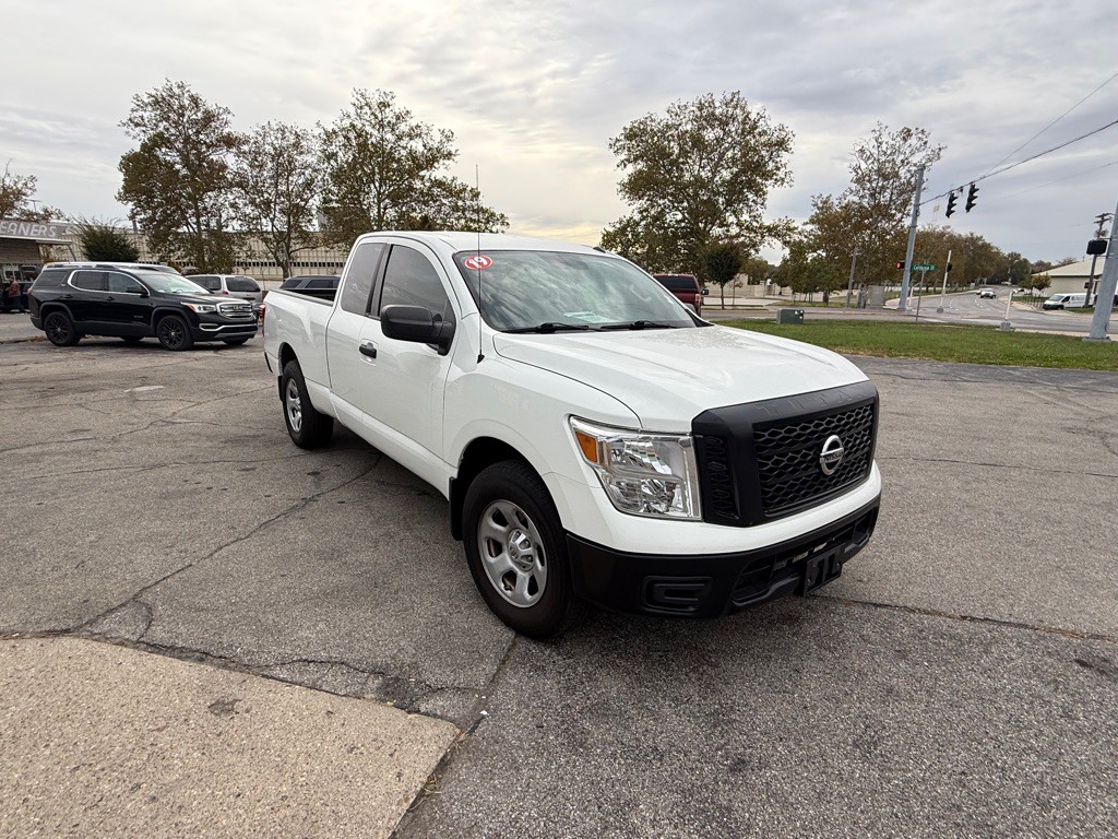 2019 Nissan Titan Image 4