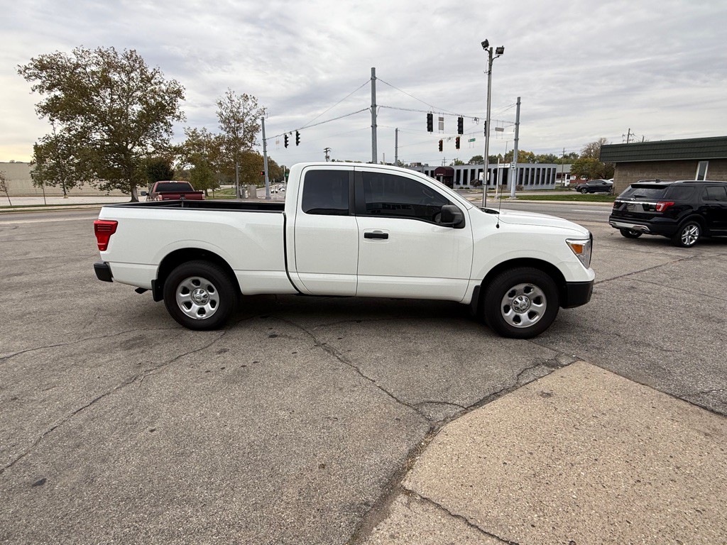 2019 Nissan Titan Image 5