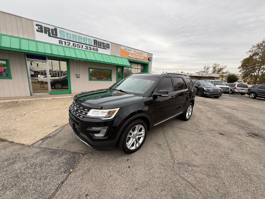2017 Ford Explorer Image 2