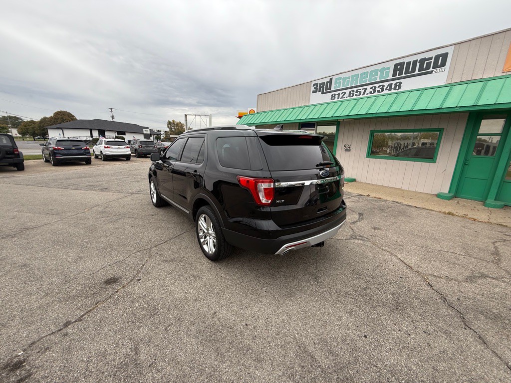 2017 Ford Explorer Image 9