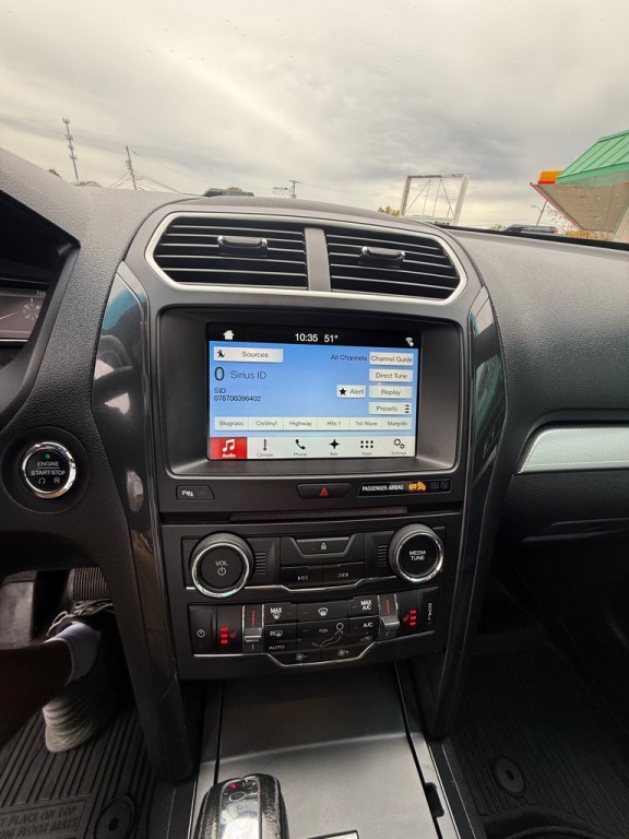 2017 Ford Explorer Image 13