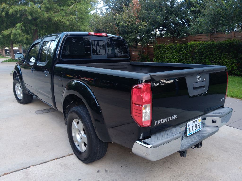 2016 Nissan Frontier Image 3