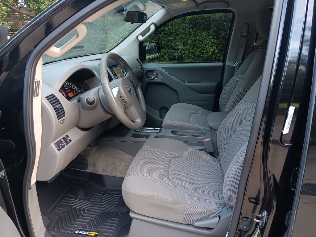 2016 Nissan Frontier Image 9