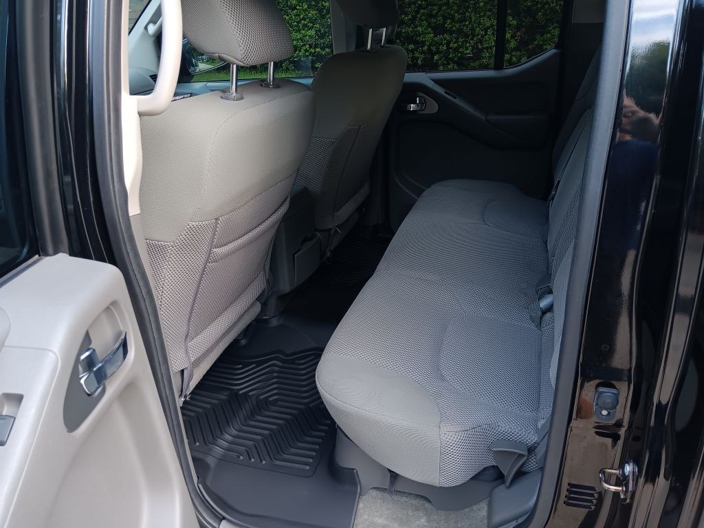 2016 Nissan Frontier Image 10