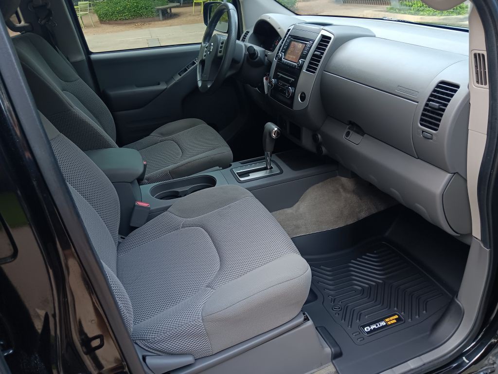 2016 Nissan Frontier Image 12