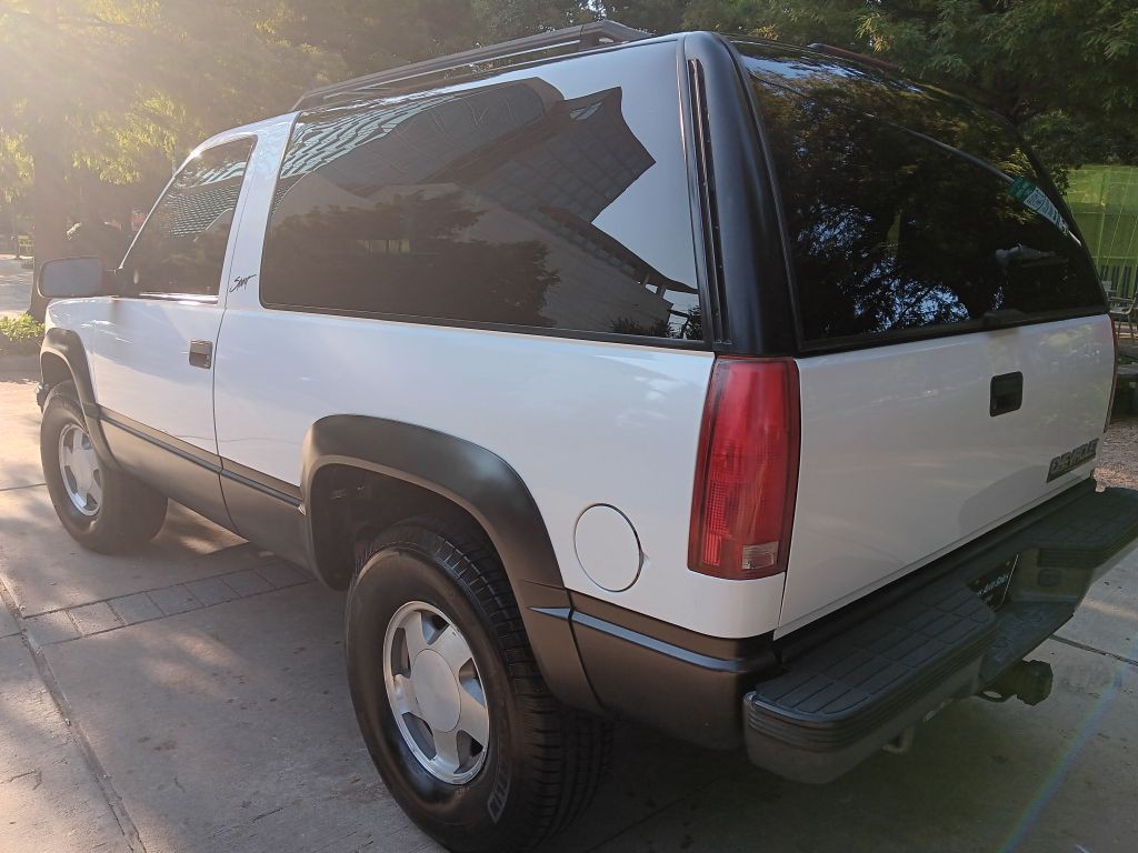 1999 Chevrolet Tahoe Image 3