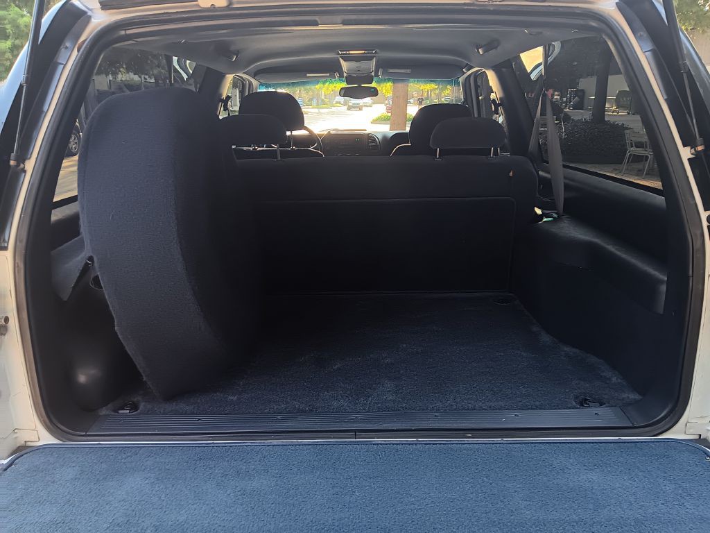 1999 Chevrolet Tahoe Image 11