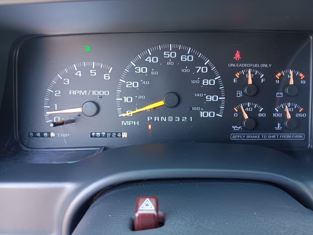 1999 Chevrolet Tahoe Image 18