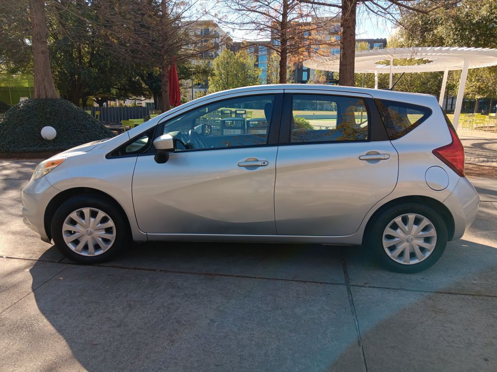 2016 Nissan Versa Image 2