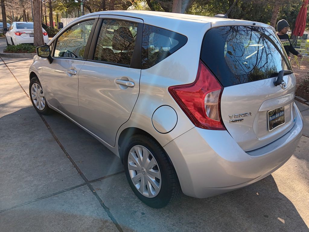2016 Nissan Versa Image 3