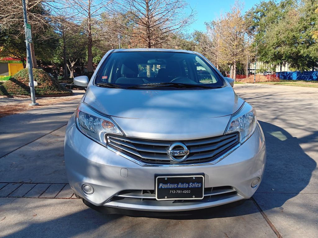 2016 Nissan Versa Image 8