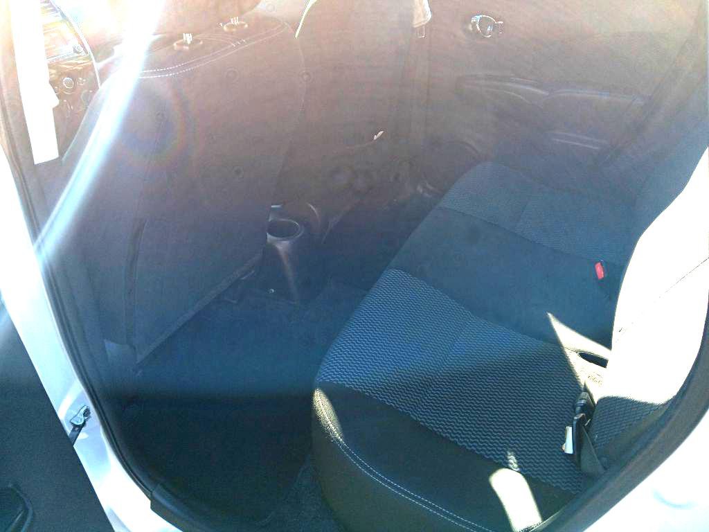 2016 Nissan Versa Image 10