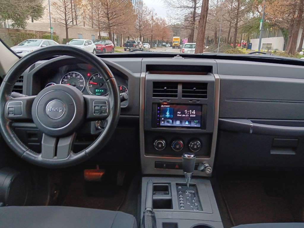 2012 Jeep Liberty Image 14