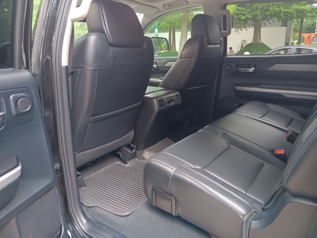 2015 Toyota Tundra Image 10