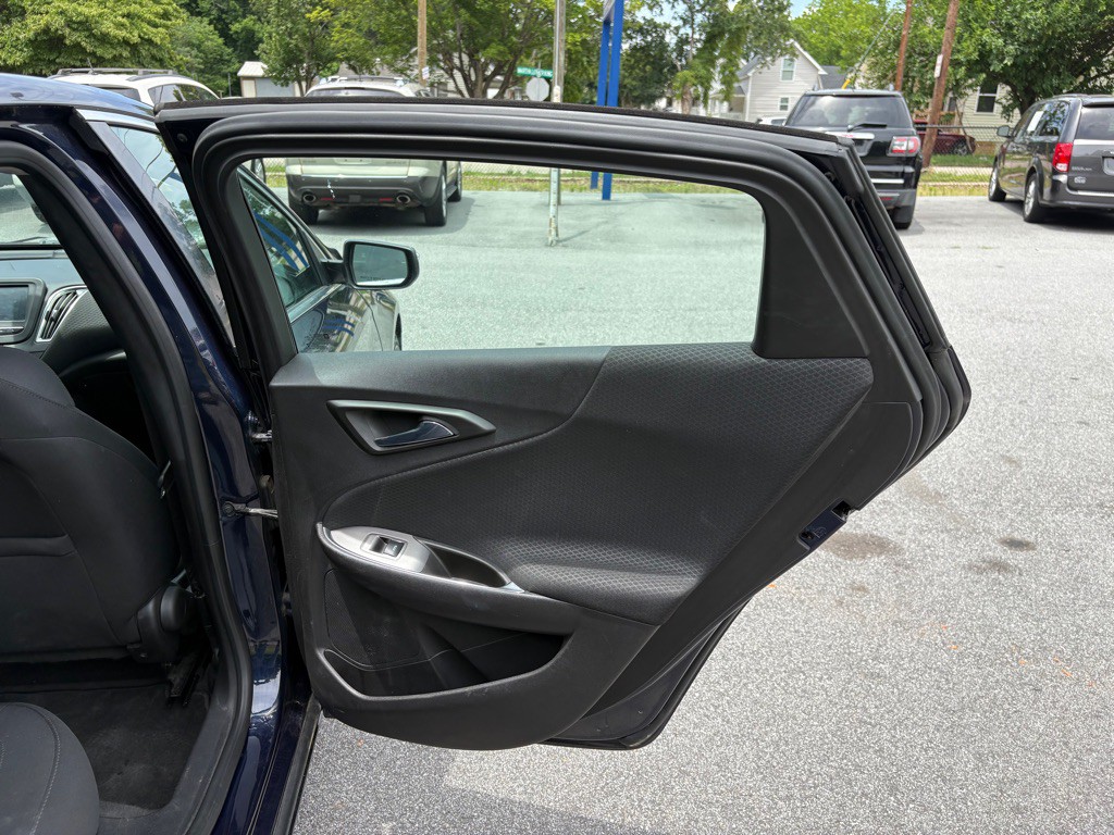 2018 Chevrolet Malibu Image 30