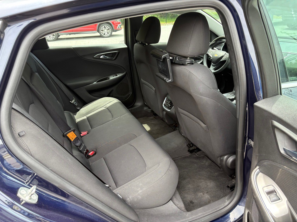 2018 Chevrolet Malibu Image 31