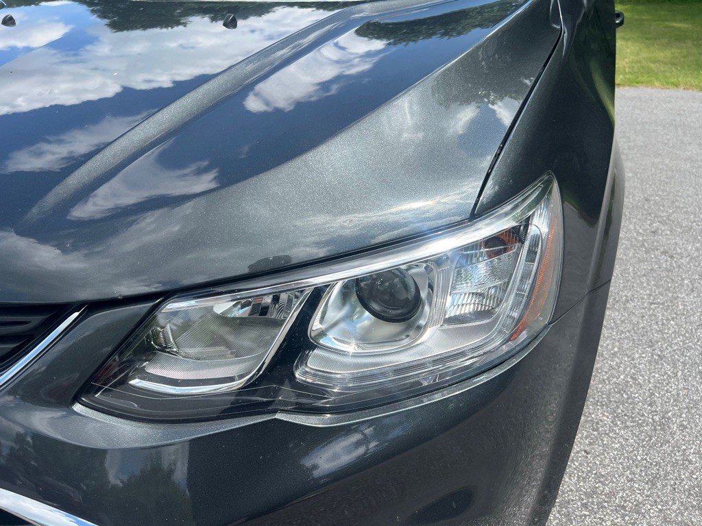 2019 Chevrolet Sonic Image 11