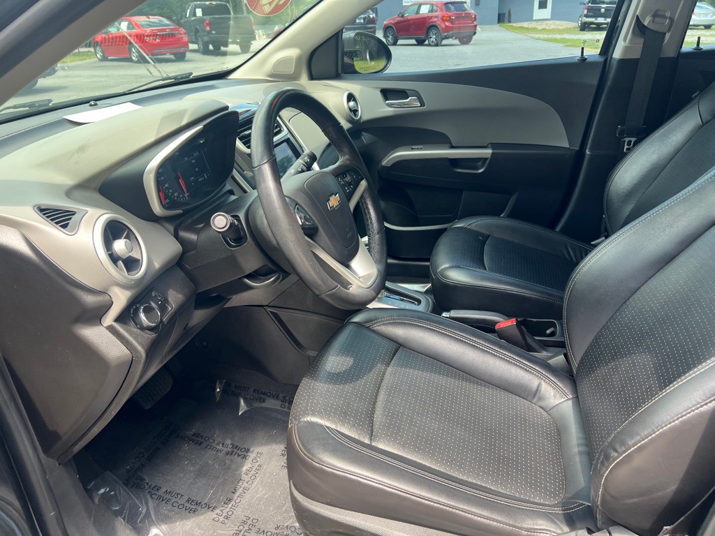 2019 Chevrolet Sonic Image 31