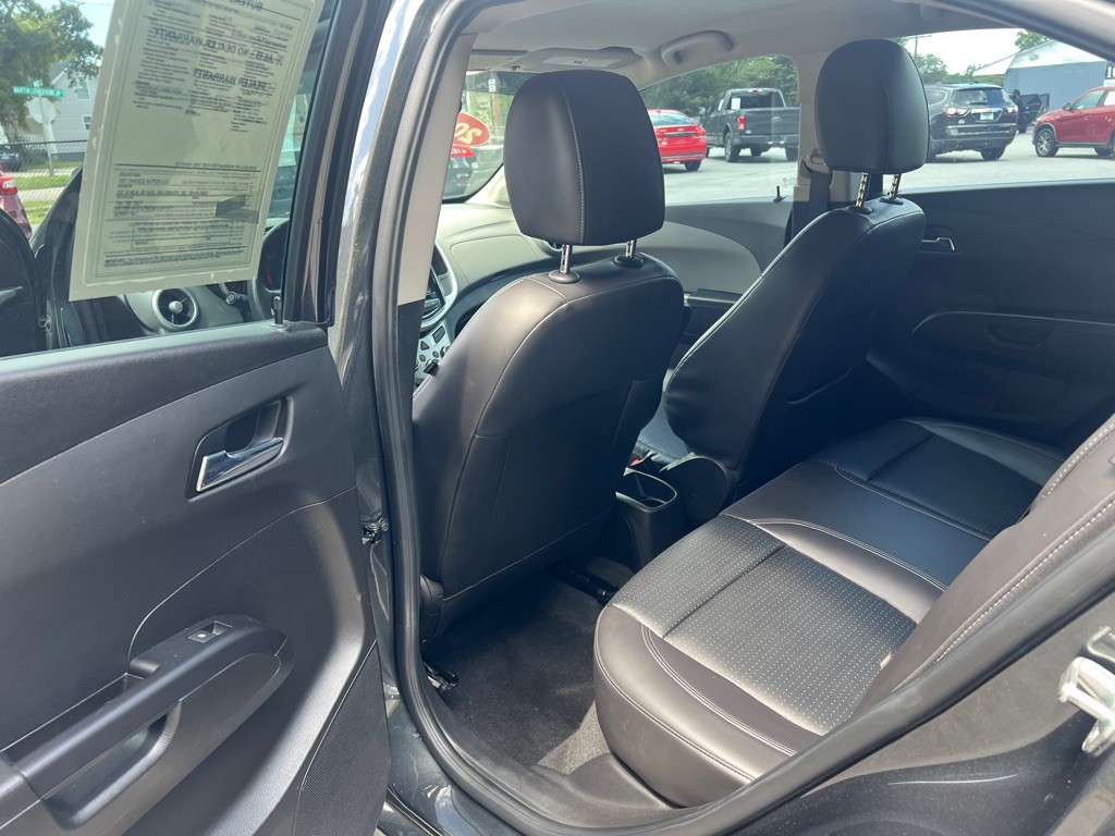 2019 Chevrolet Sonic Image 35