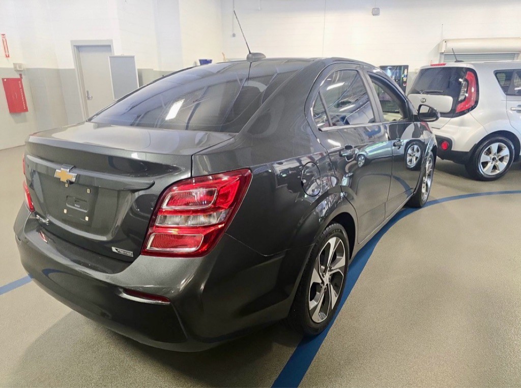 2019 Chevrolet Sonic Image 43