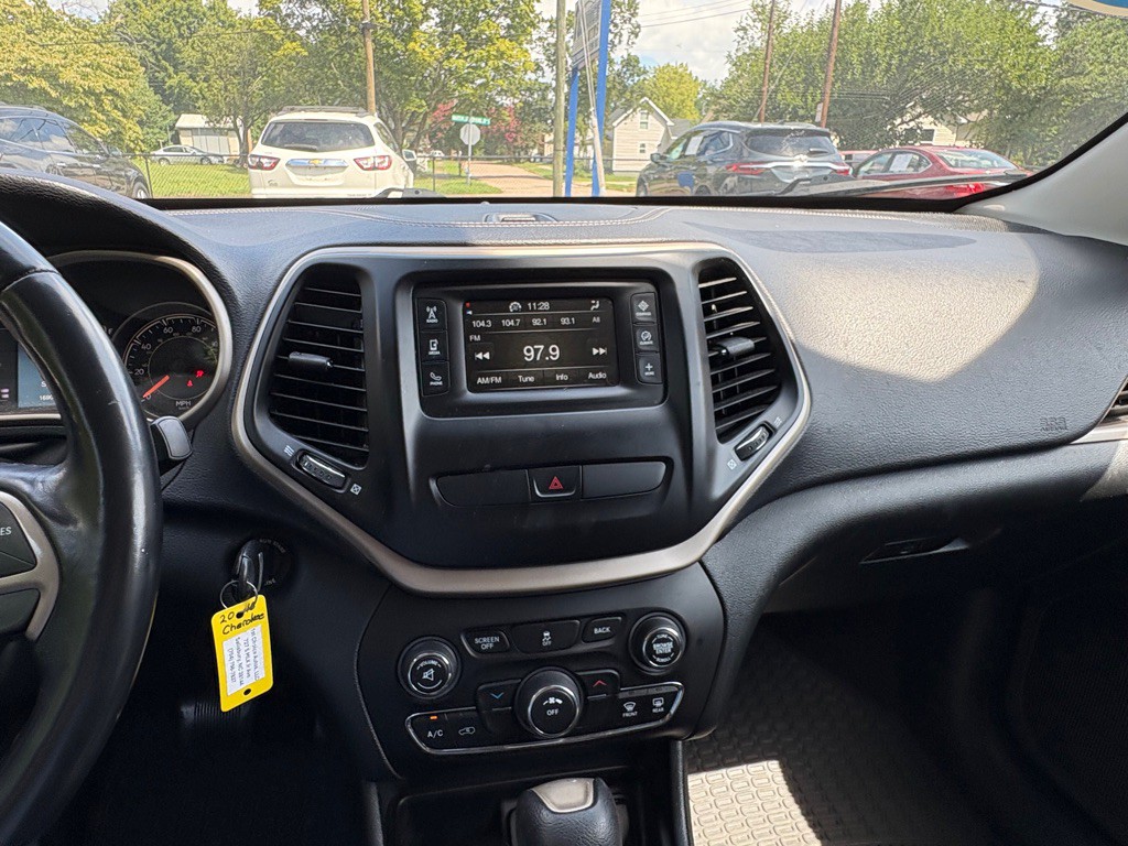 2015 Jeep Cherokee Image 12
