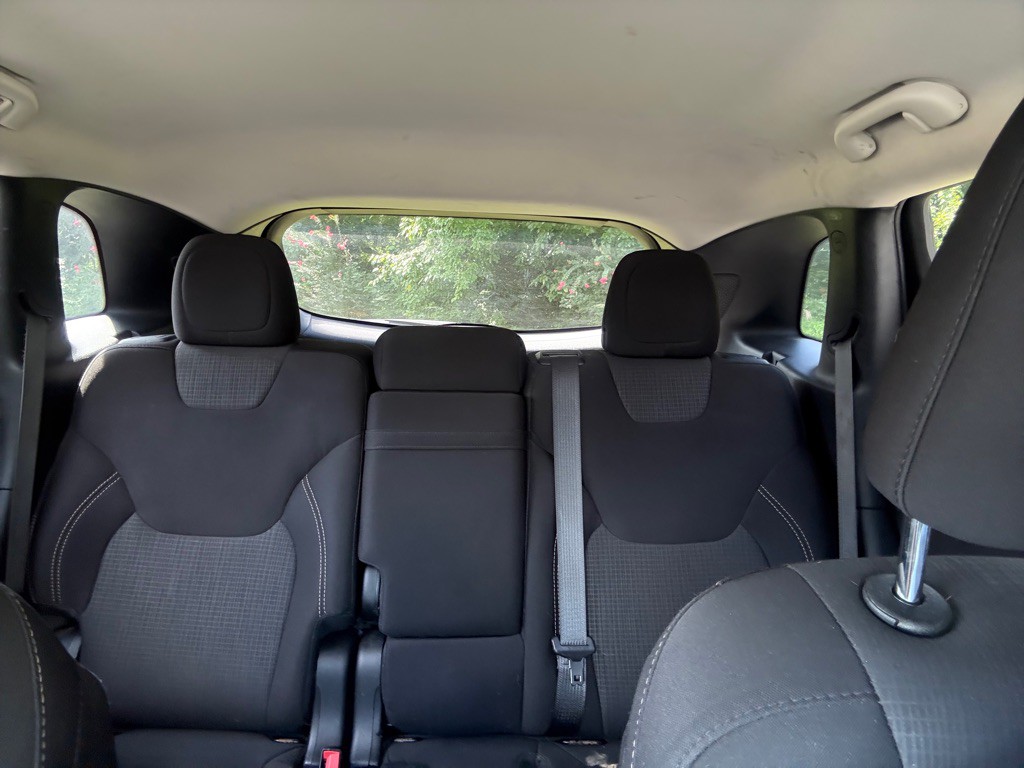 2015 Jeep Cherokee Image 16