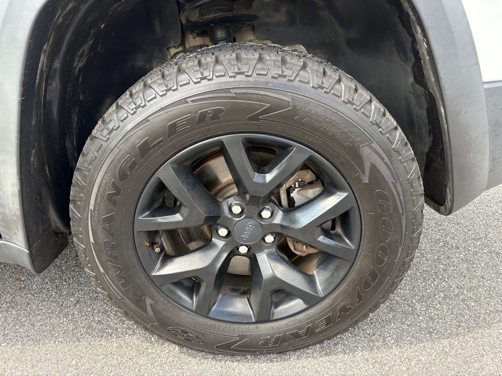 2015 Jeep Cherokee Image 73