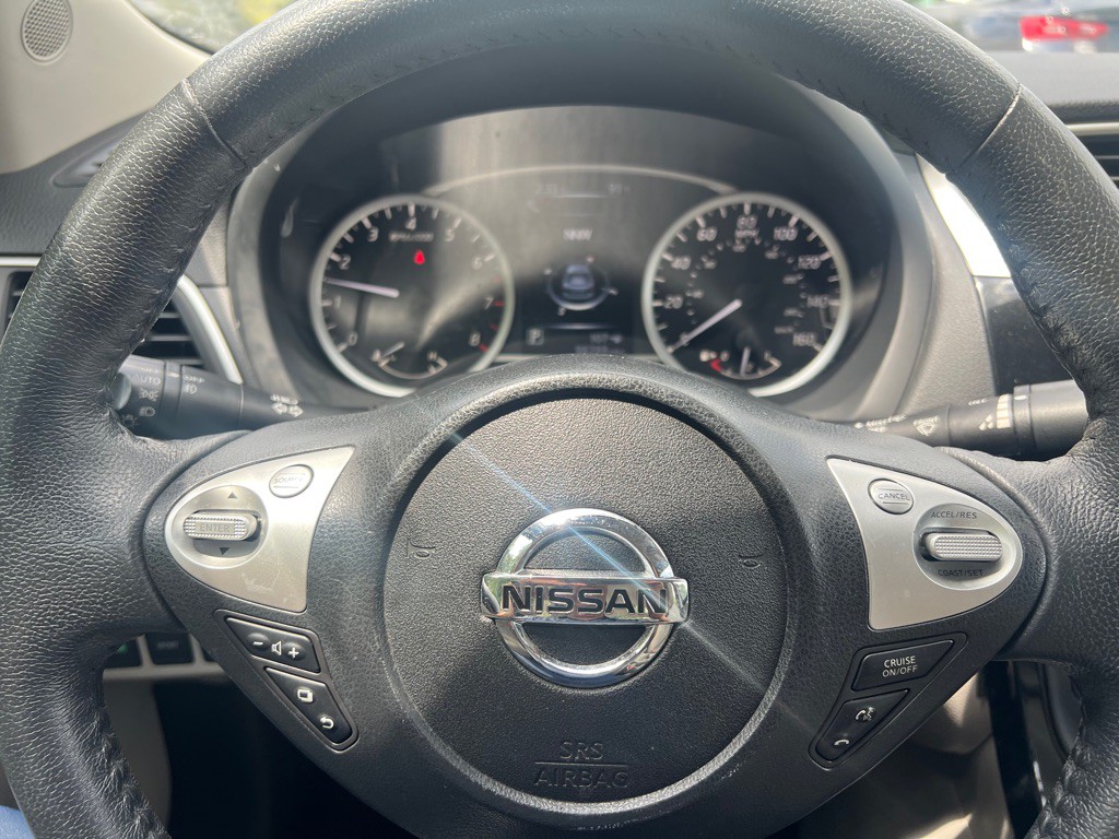 2016 Nissan Sentra Image 9