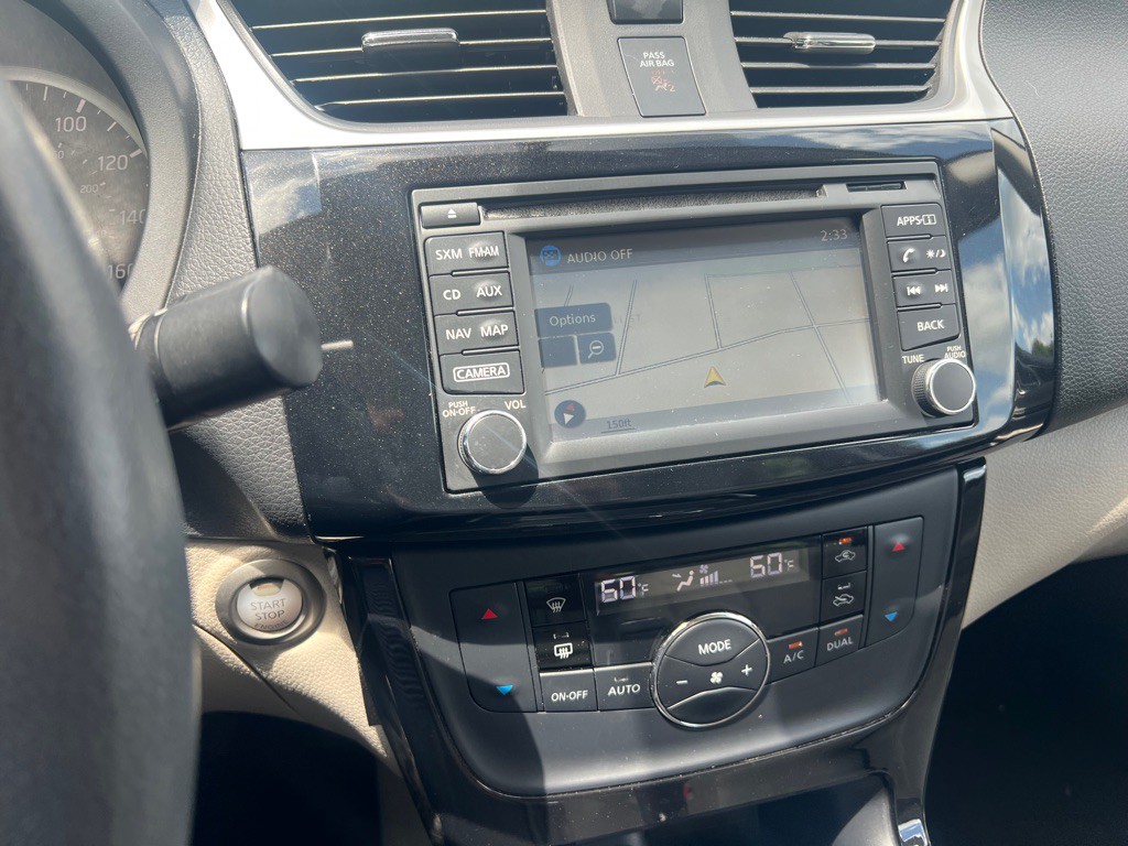 2016 Nissan Sentra Image 12