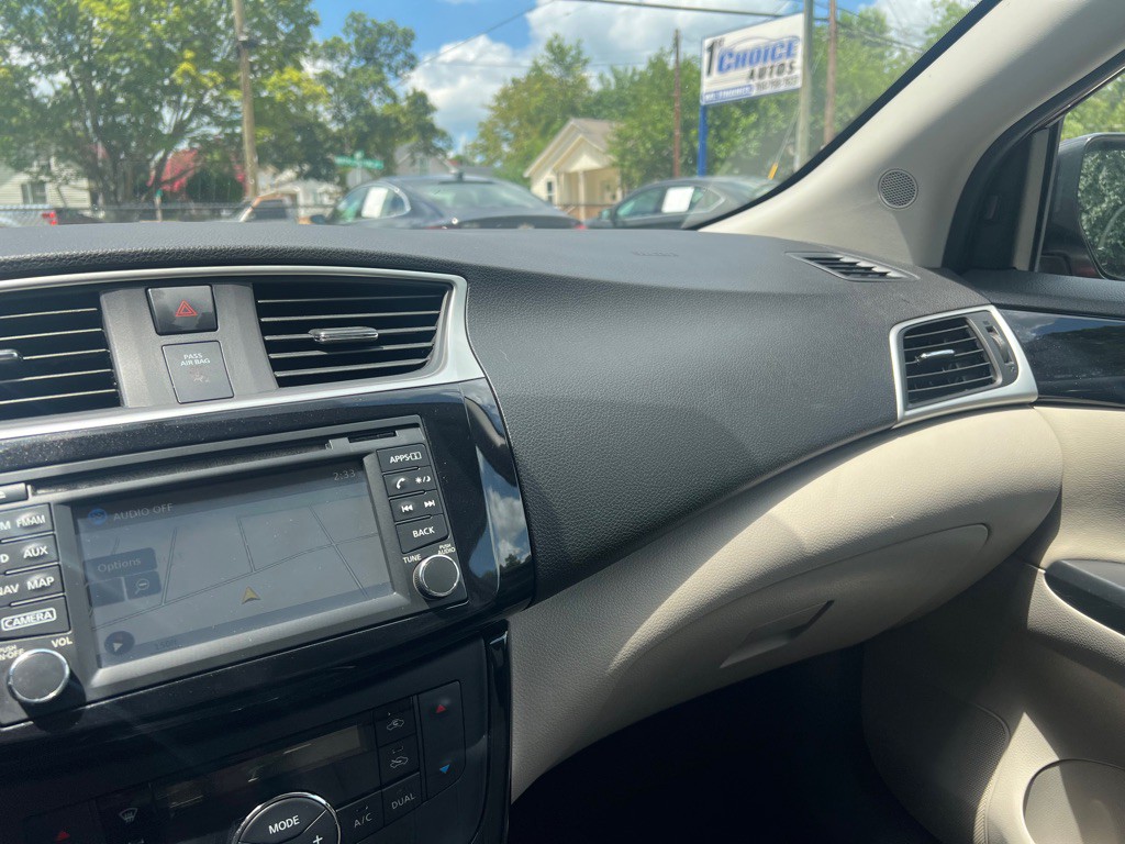 2016 Nissan Sentra Image 15