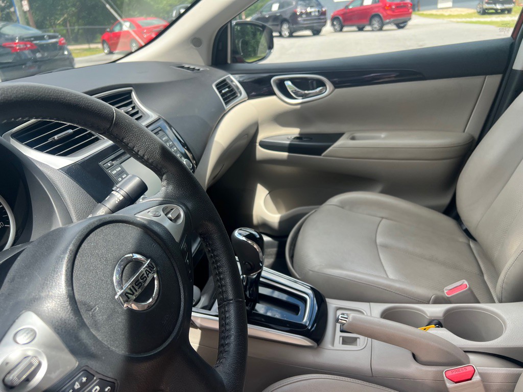 2016 Nissan Sentra Image 18