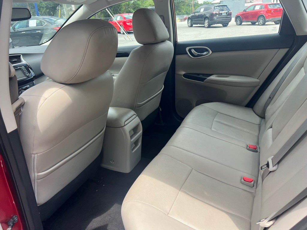2016 Nissan Sentra Image 25