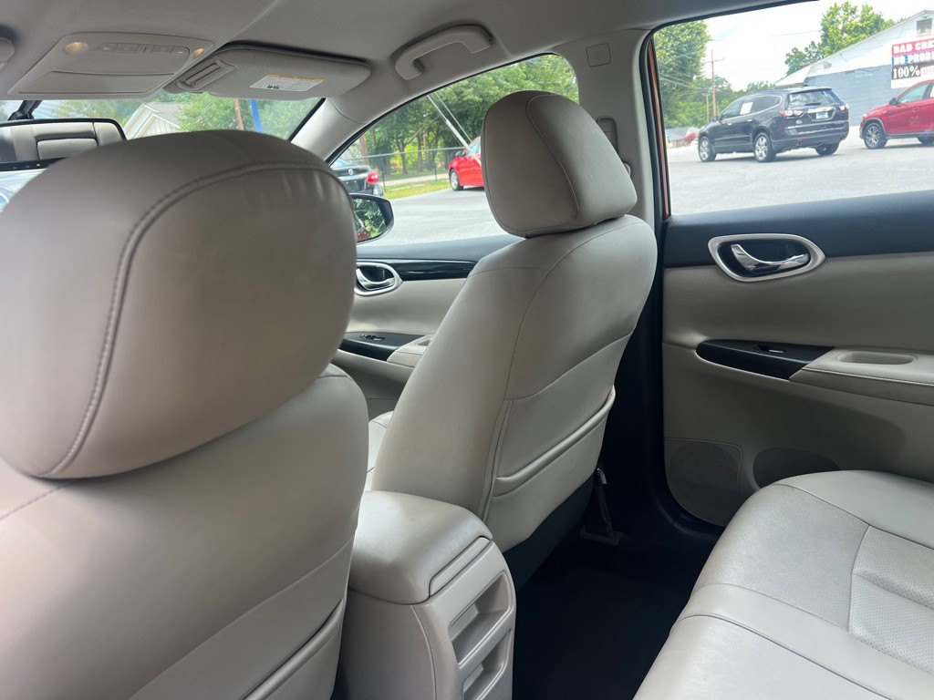 2016 Nissan Sentra Image 28